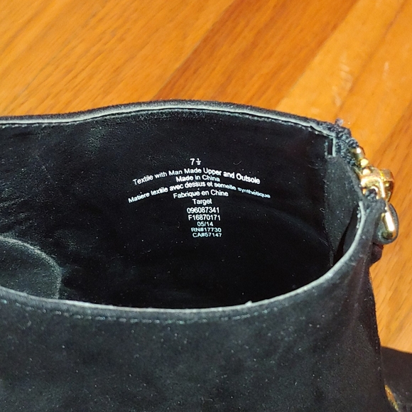 Booties - Picture 6 of 10